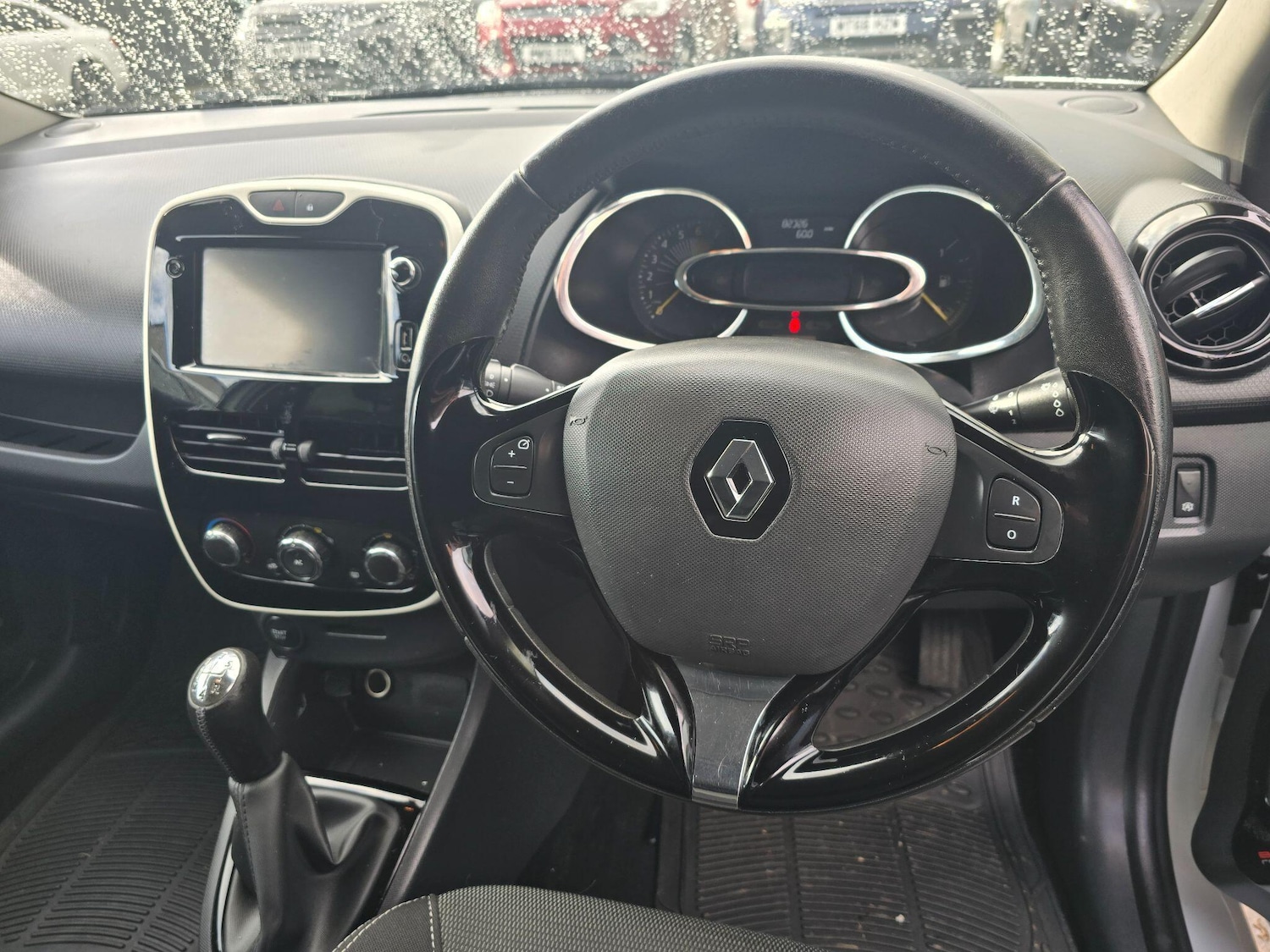 Used Renault Clio 2013 for sale - 76441350: Photo 8