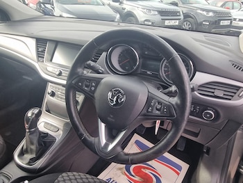Used Vauxhall Astra 2018 for sale - 79025942: Photo