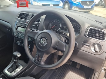 Used Volkswagen Polo 2010 for sale - 78834142: Photo
