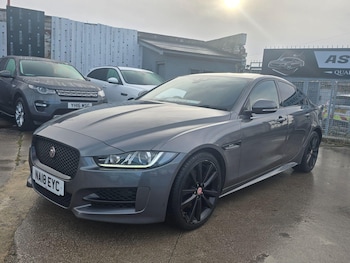 Used Jaguar XE 2018 for sale - 77215716: Photo