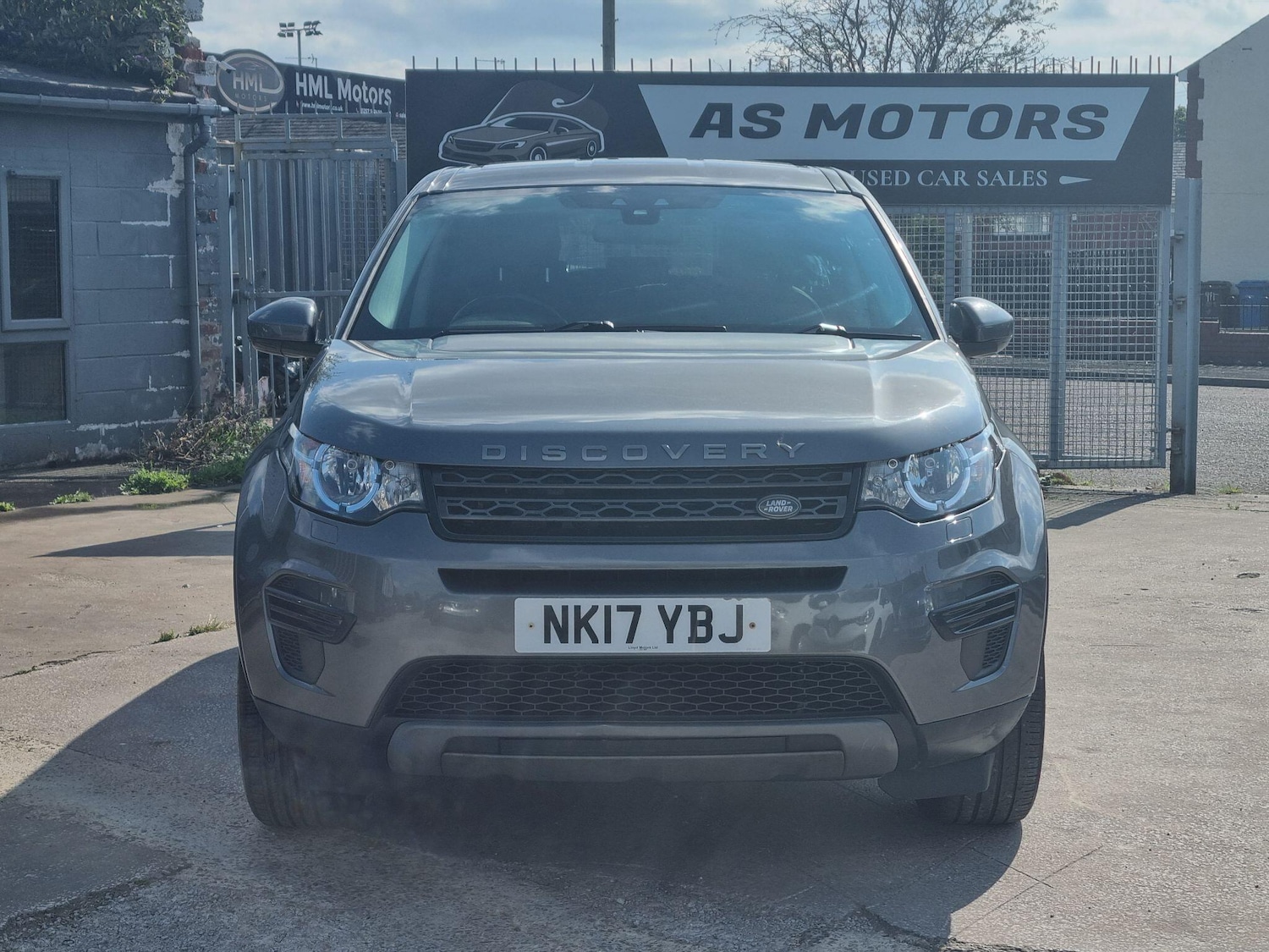Used Land Rover Discovery Sport 2017 for sale - 76371268: Photo 2