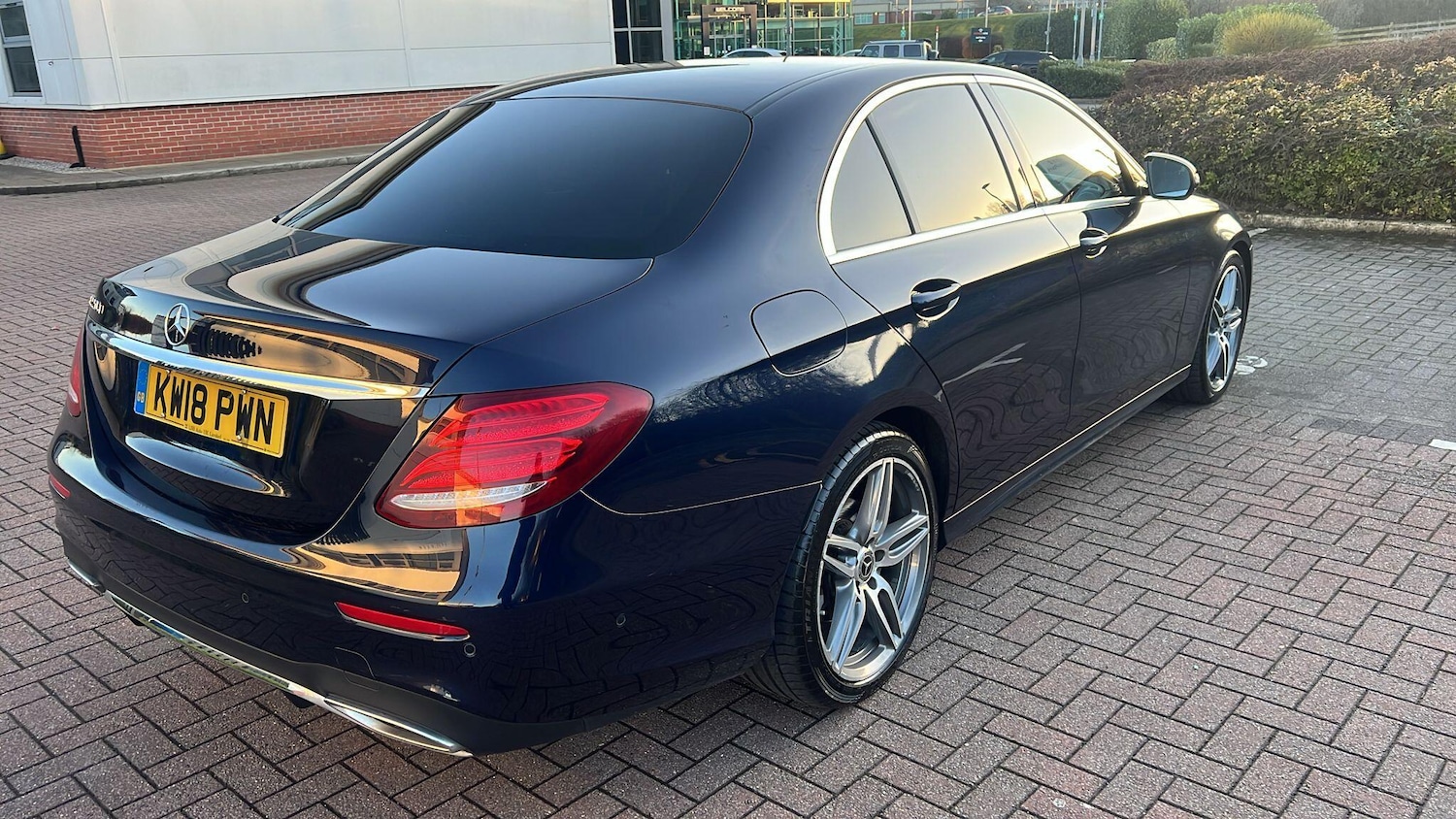 Used Mercedes-Benz E Class 2018 for sale - 77704891: Photo 4