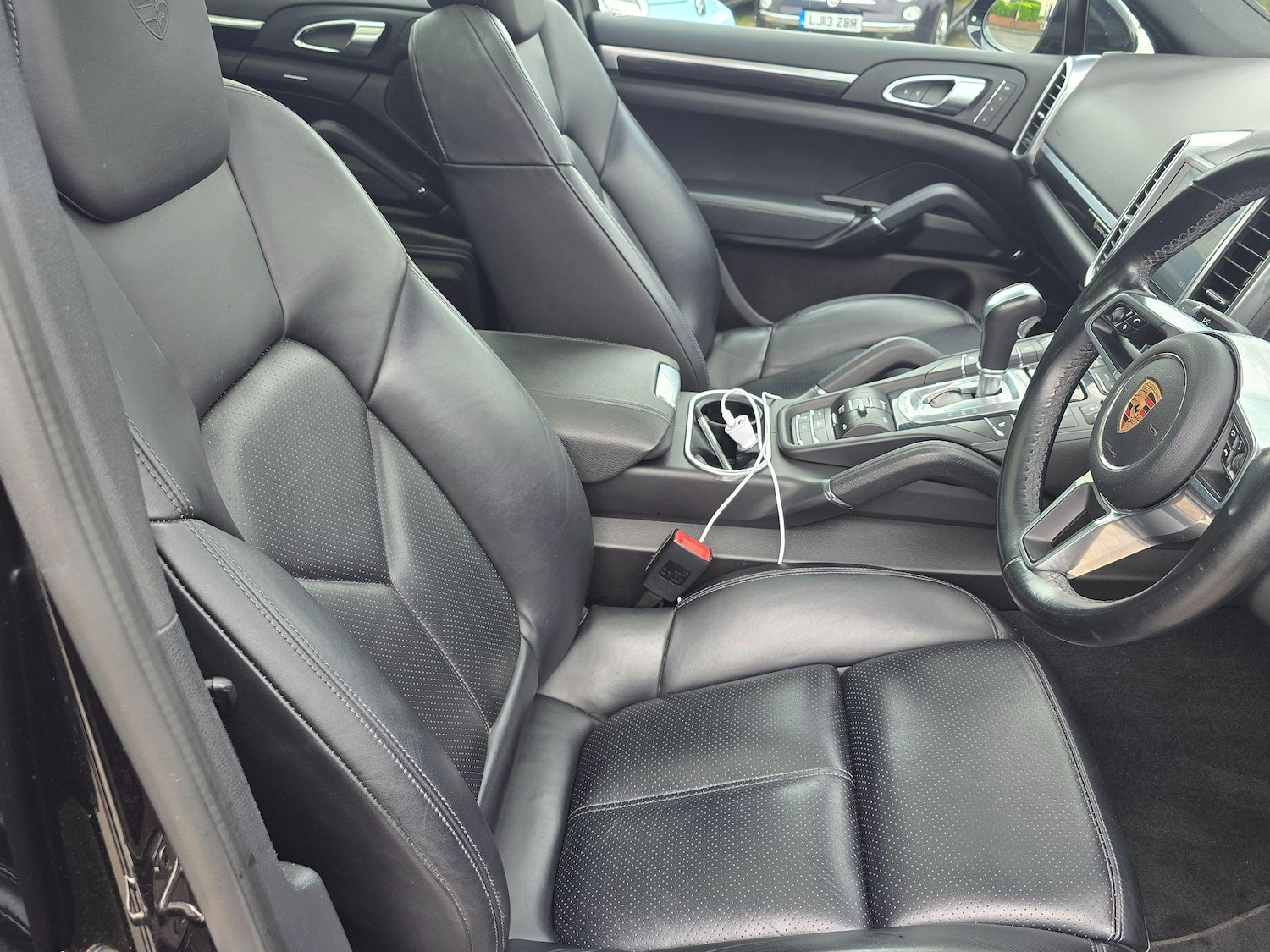 Used Porsche Cayenne 2017 for sale - 76370812: Photo 12