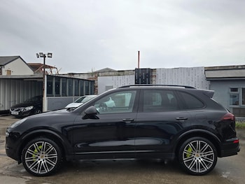 Used Porsche Cayenne 2017 for sale - 76370812: Photo