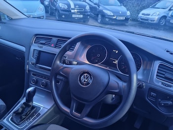 Used Volkswagen Golf 2014 for sale - 76898867: Photo