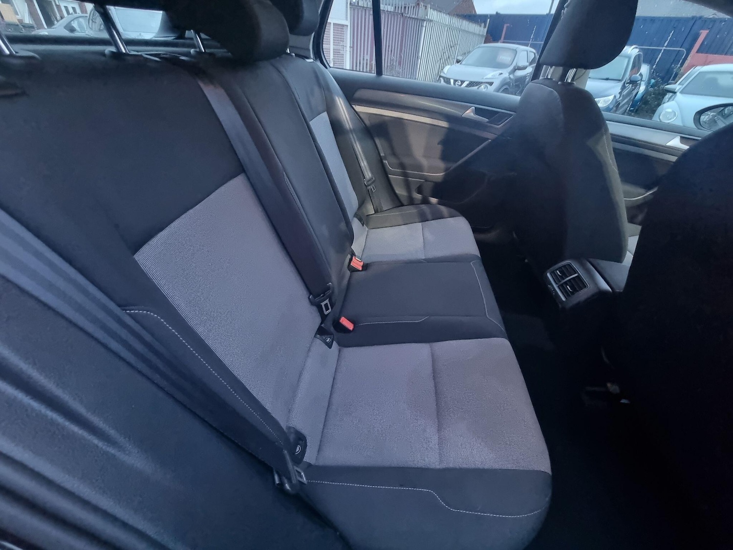 Used Volkswagen Golf 2014 for sale - 76898867: Photo 6