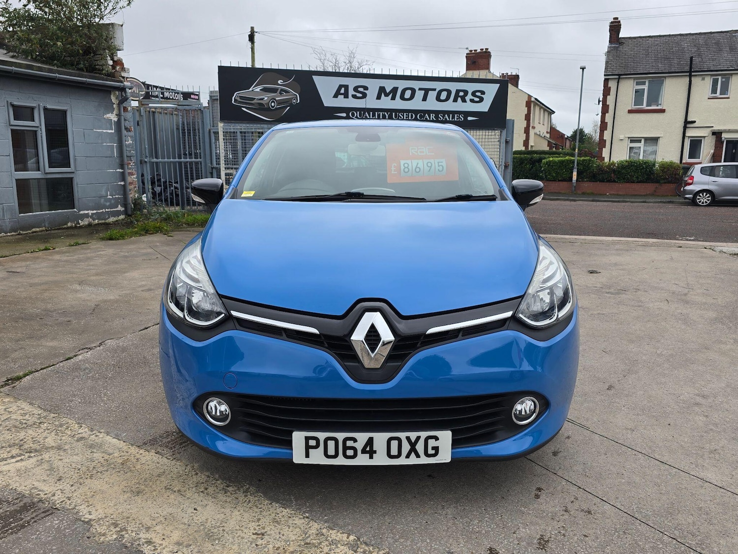 Used Renault Clio for sale - 76476445: Photo 2