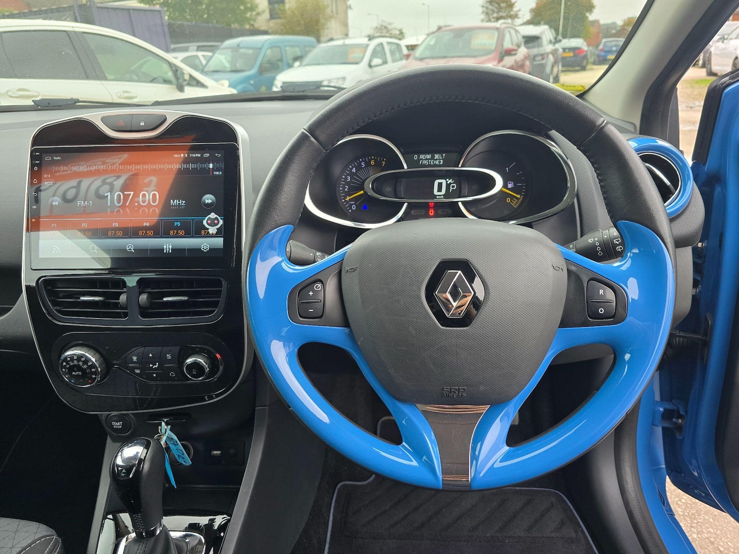 Used Renault Clio for sale - 76476445: Photo 9