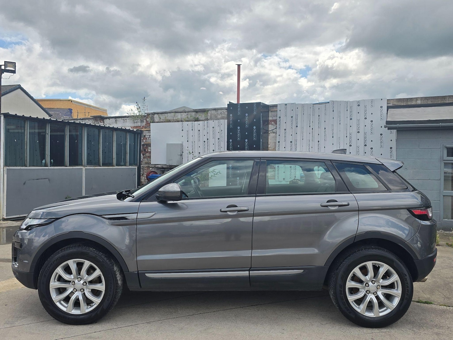 Used Land Rover Range Rover Evoque 2018 for sale - 76994140: Photo 4