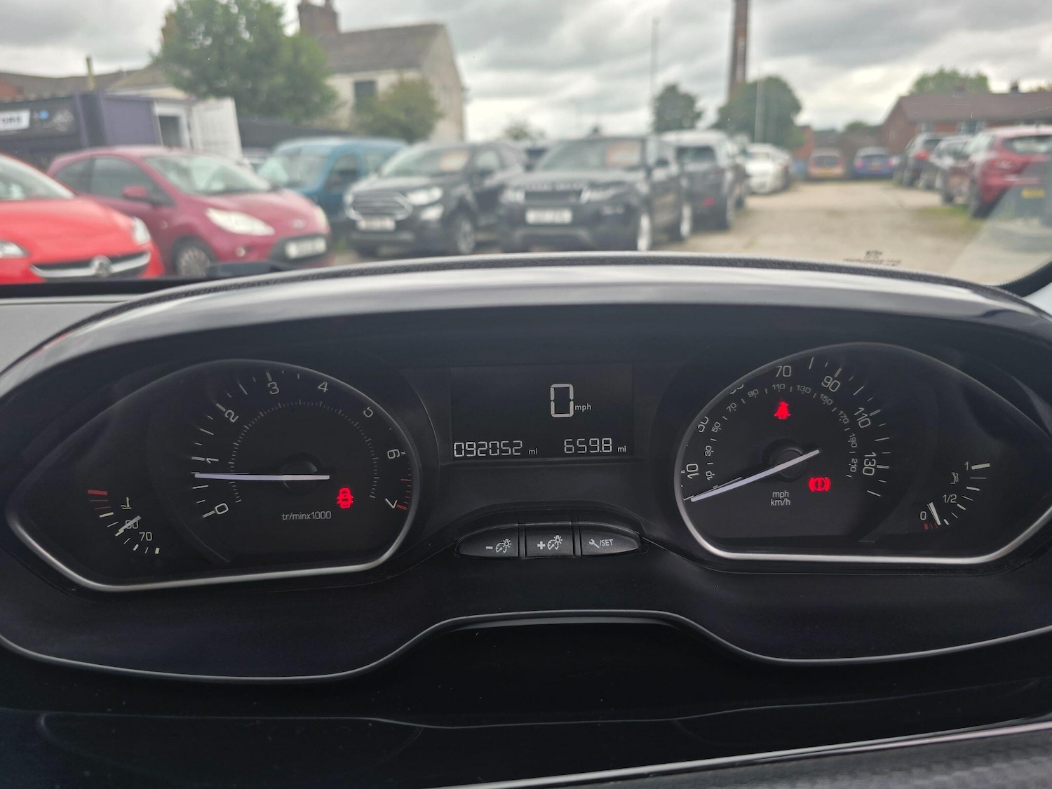 Used Peugeot 208 2017 for sale - 76371396: Photo 10