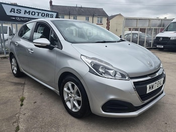 Peugeot - 208