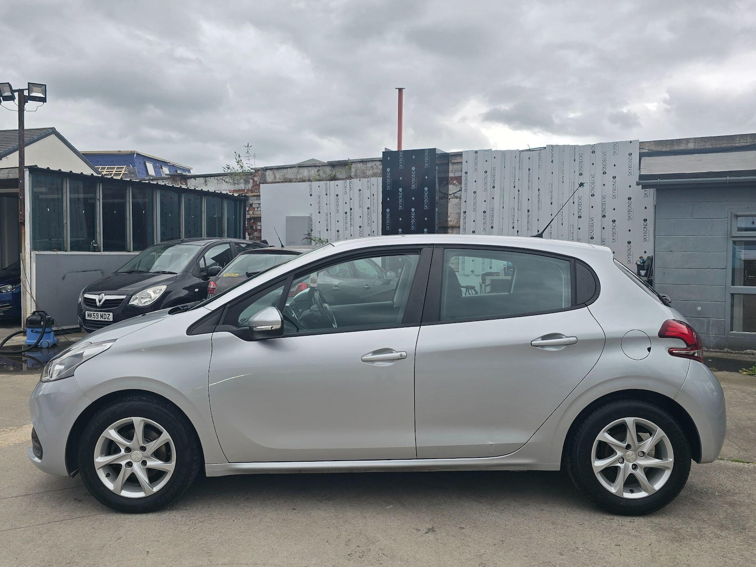 Used Peugeot 208 2017 for sale - 76371396: Photo 4