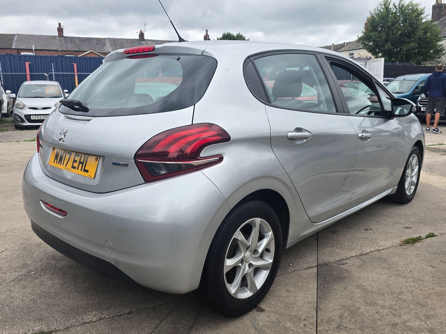 Used Peugeot 208 2017 for sale - 76371396: Photo 7