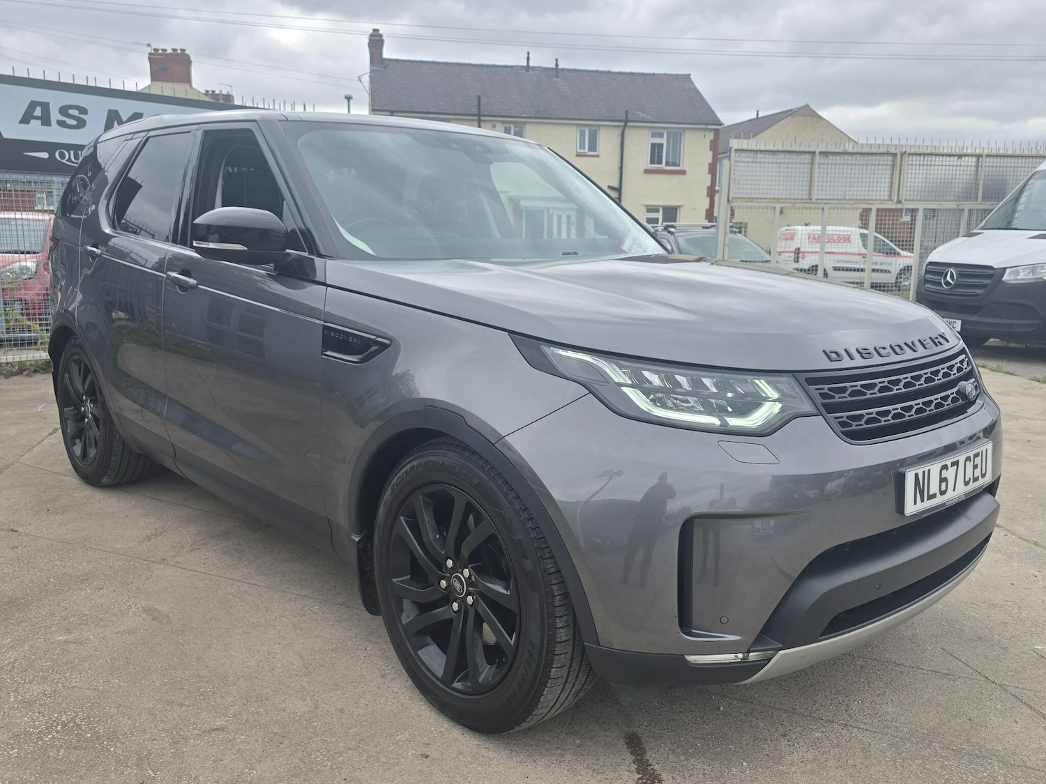 Used Land Rover Discovery 2017 for sale - 76989740: Photo 1
