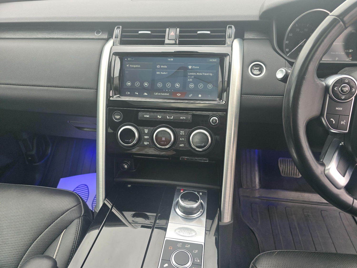 Used Land Rover Discovery 2017 for sale - 76989740: Photo 11