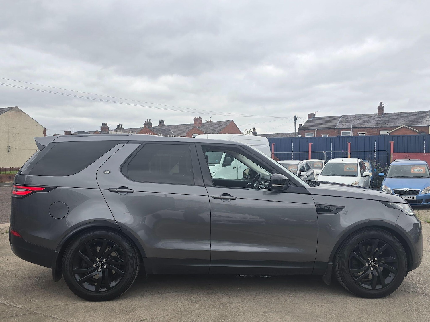 Used Land Rover Discovery 2017 for sale - 76989740: Photo 8