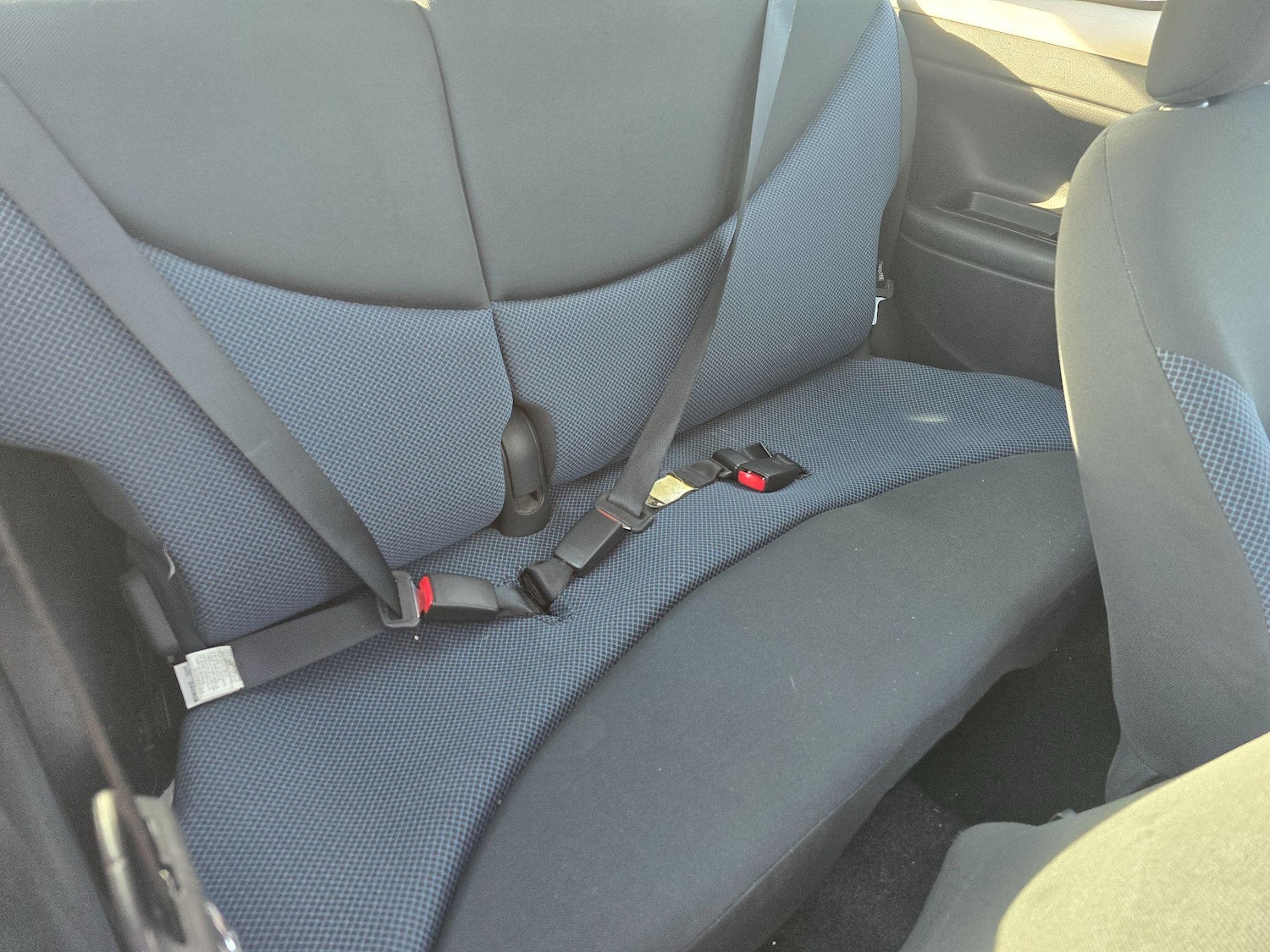 Used Toyota Yaris 2005 for sale - 76371089: Photo 13