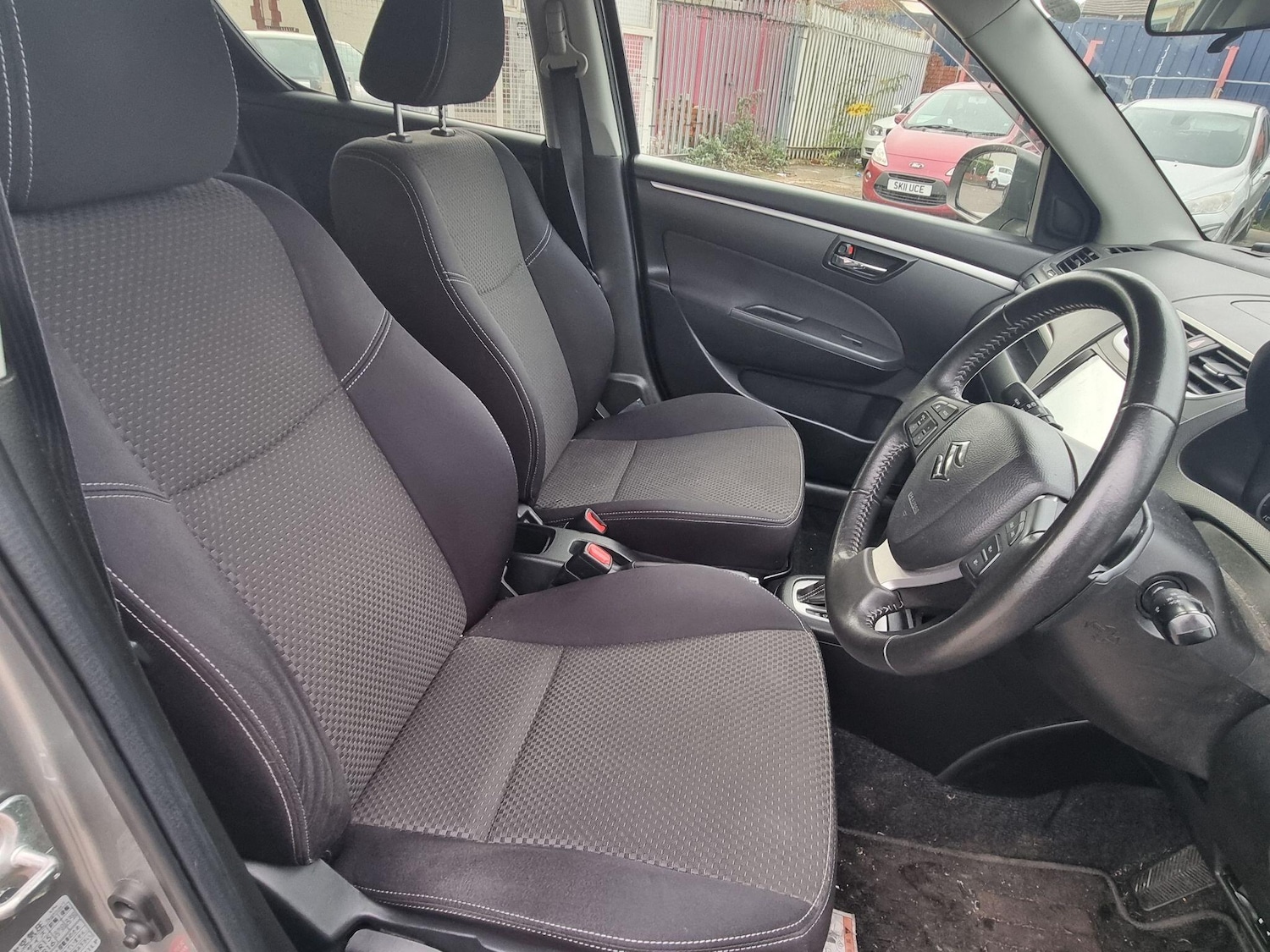 Used Suzuki Swift for sale - 76485352: Photo 5