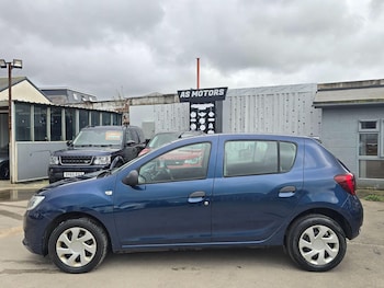 Used Dacia Sandero 2018 for sale - 77882705: Photo