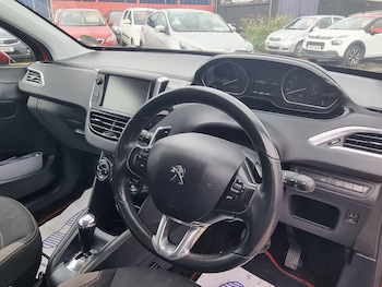 Used Peugeot 208 2015 for sale - 78136021: Photo