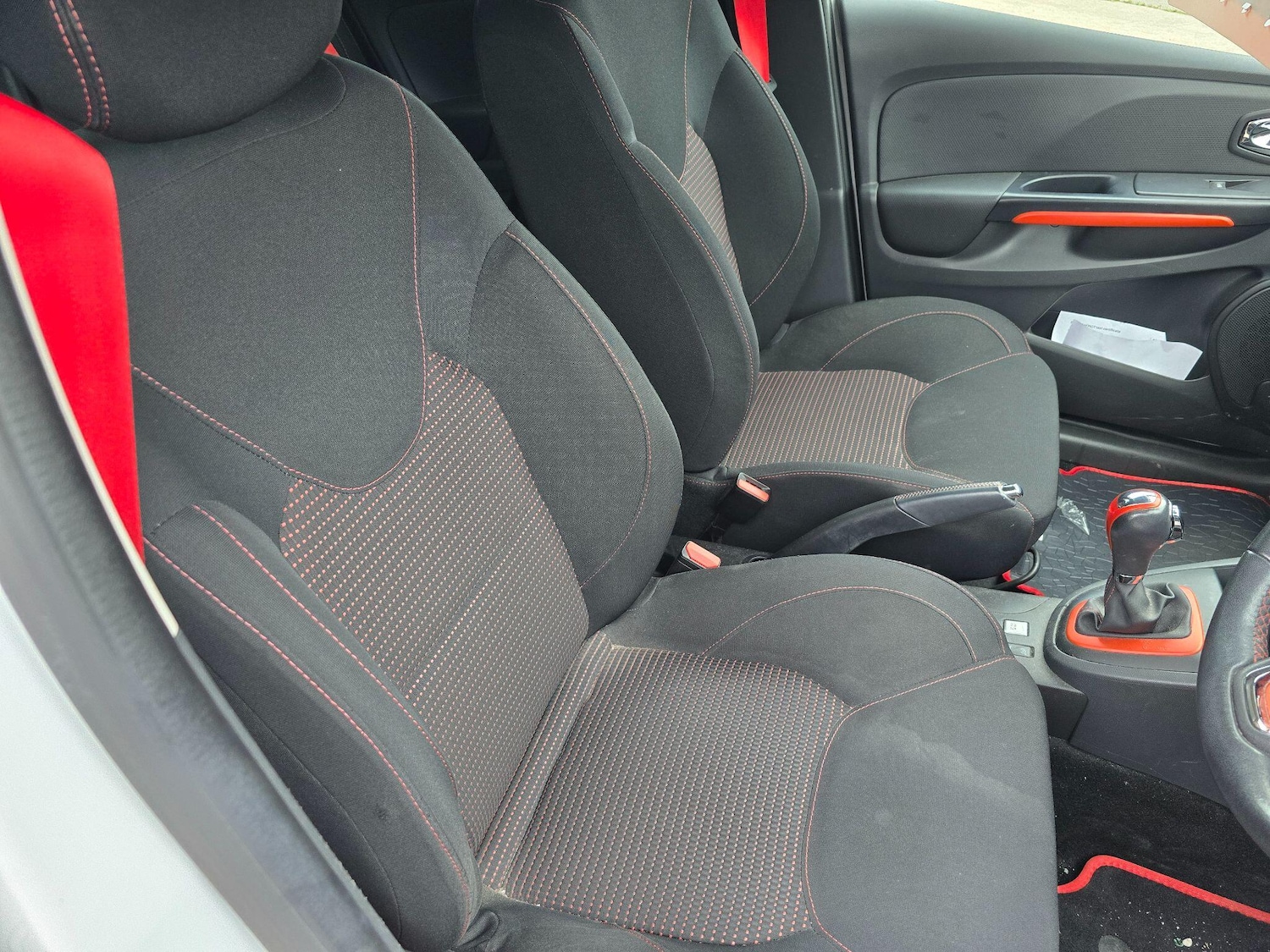 Used Renault Clio for sale - 76476450: Photo 12