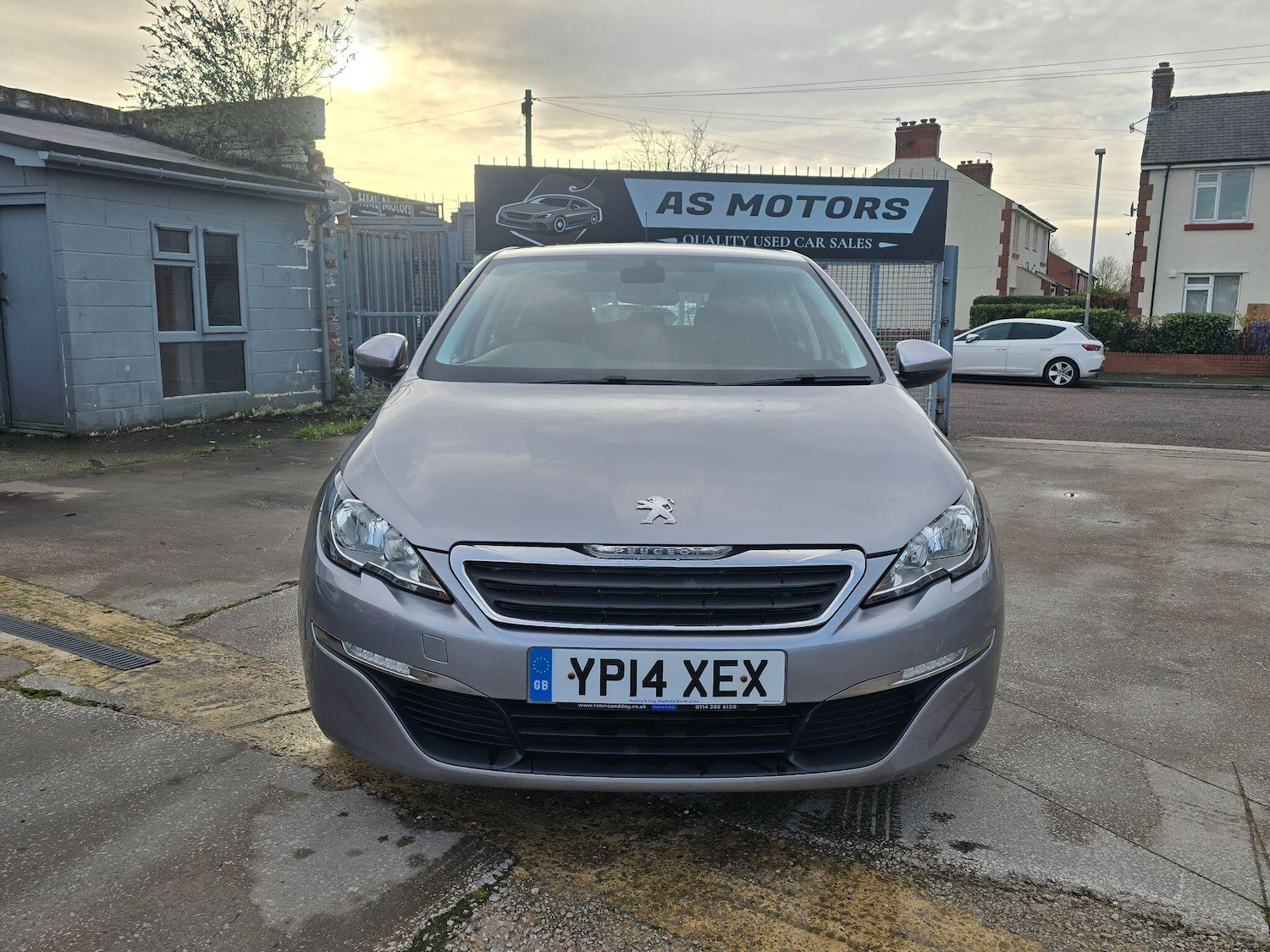 Used Peugeot 308 2014 for sale - 76832159: Photo 2