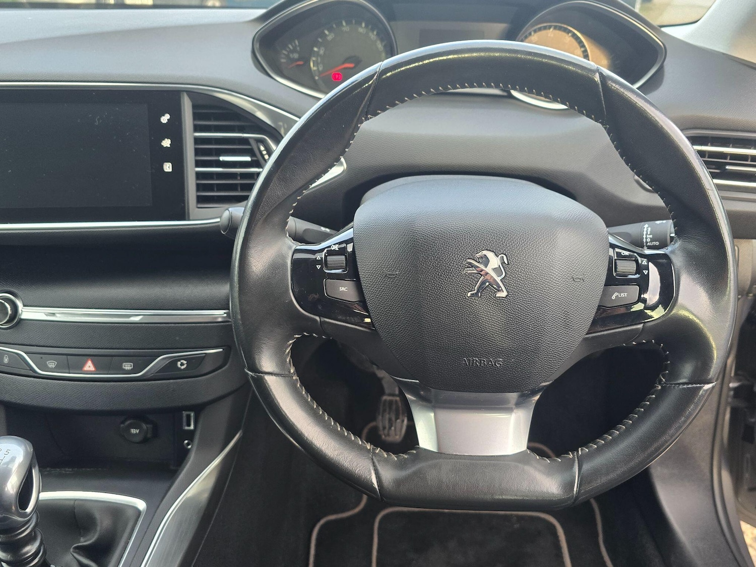 Used Peugeot 308 2014 for sale - 76832159: Photo 9