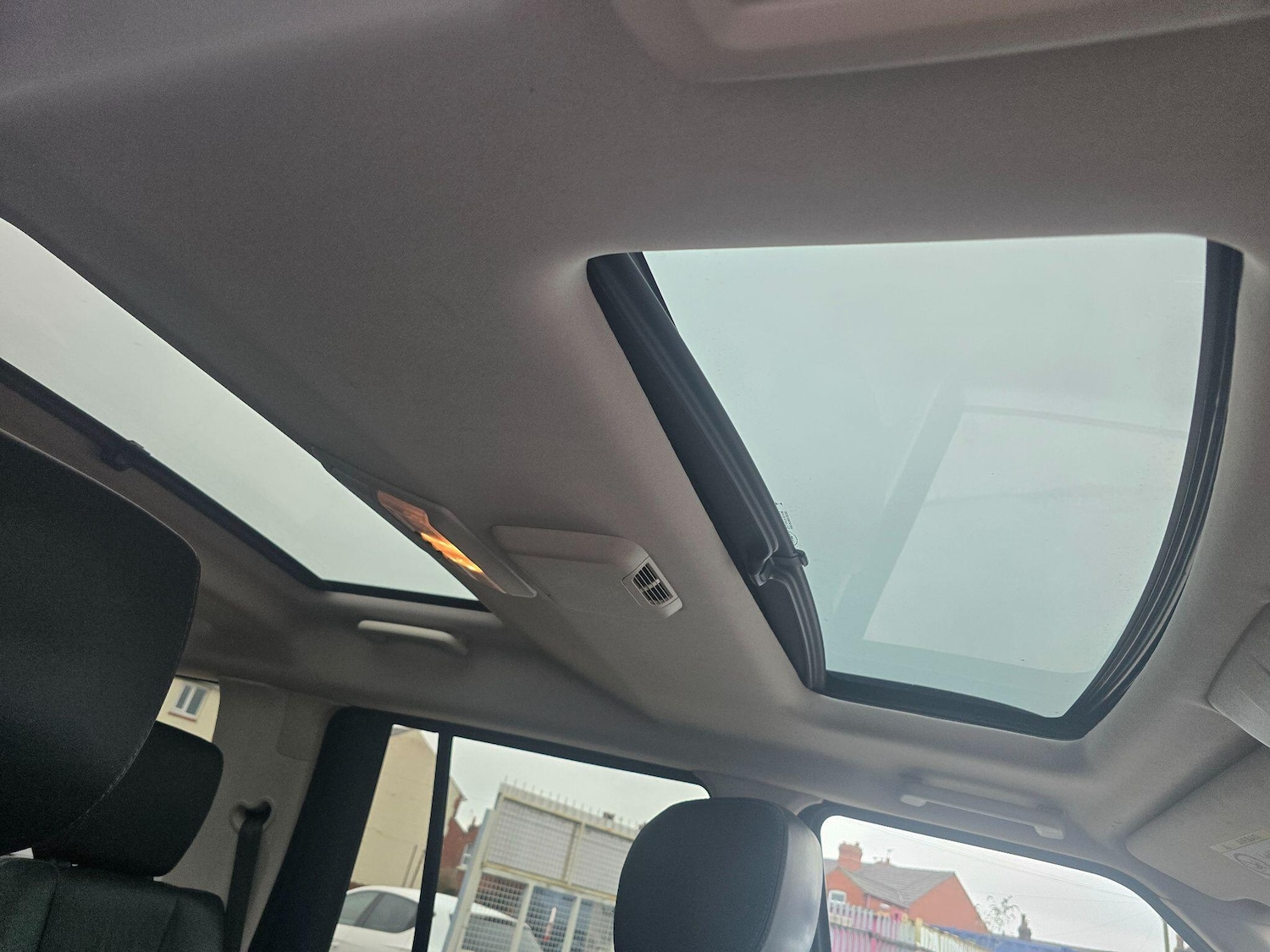 Used Land Rover Discovery 2015 for sale - 77253646: Photo 15