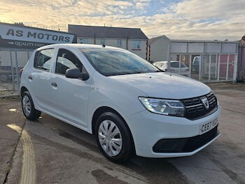 Used Dacia Sandero 2017 for sale - 77359132: Photo