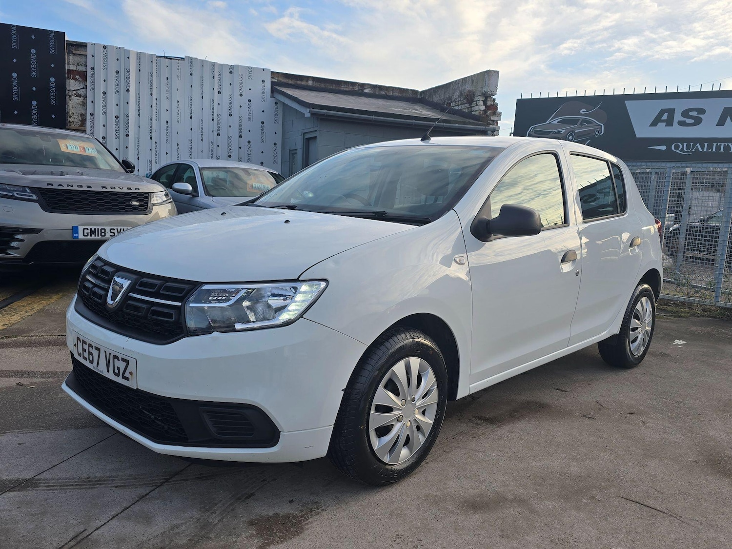 Used Dacia Sandero 2017 for sale - 77359132: Photo 3