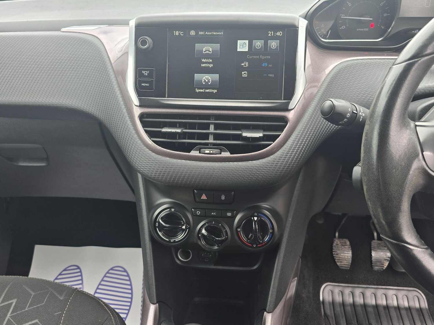 Used Peugeot 2008 2015 for sale - 76370231: Photo 11
