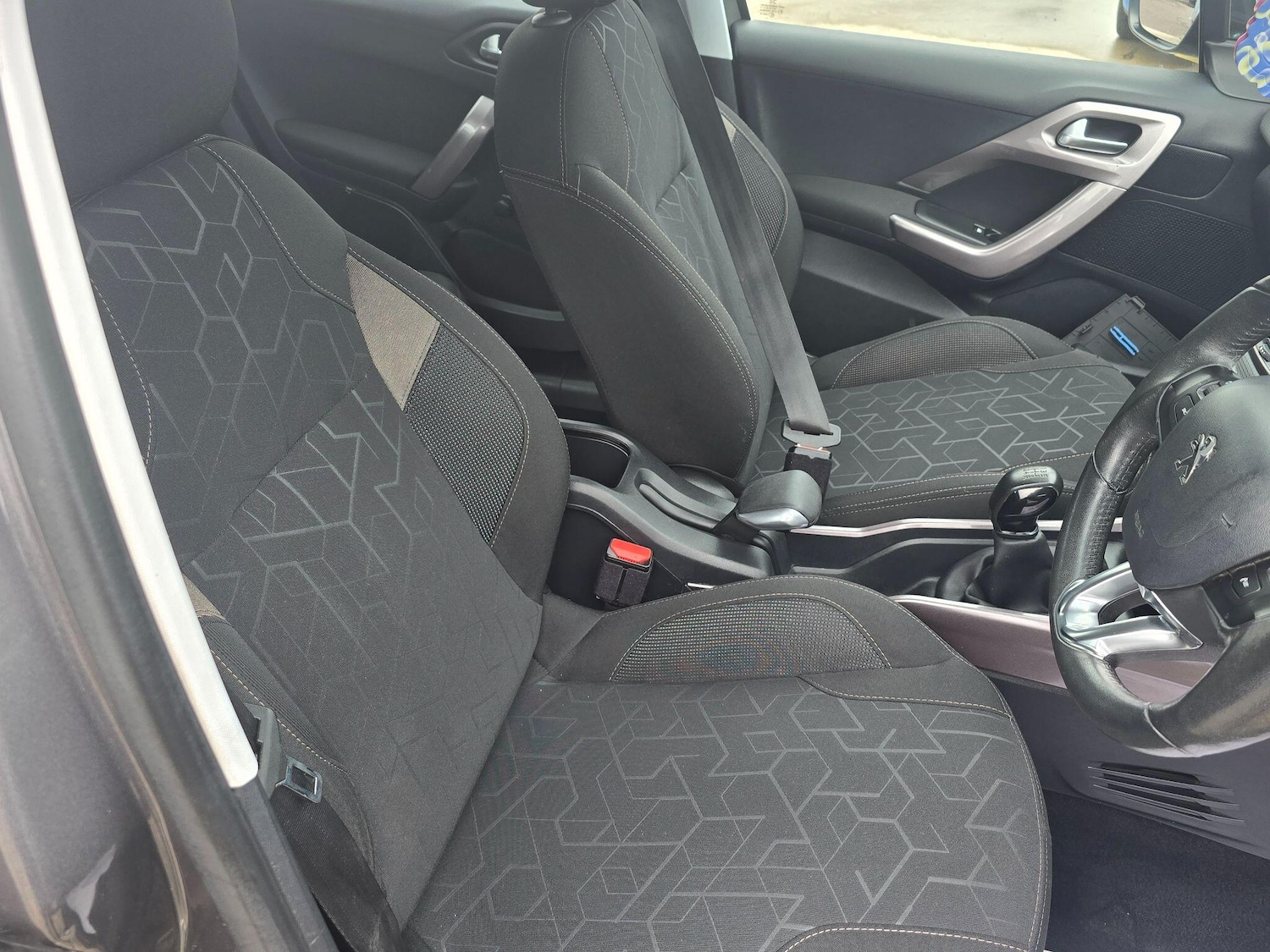 Used Peugeot 2008 2015 for sale - 76370231: Photo 12