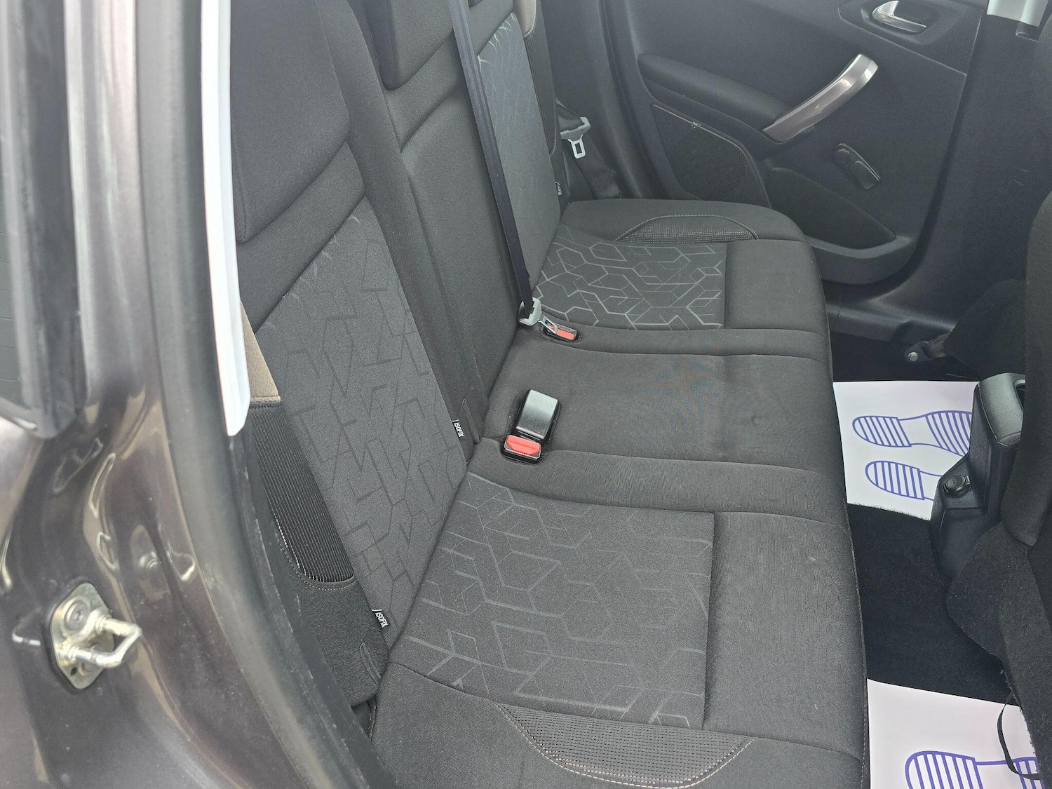 Used Peugeot 2008 2015 for sale - 76370231: Photo 13