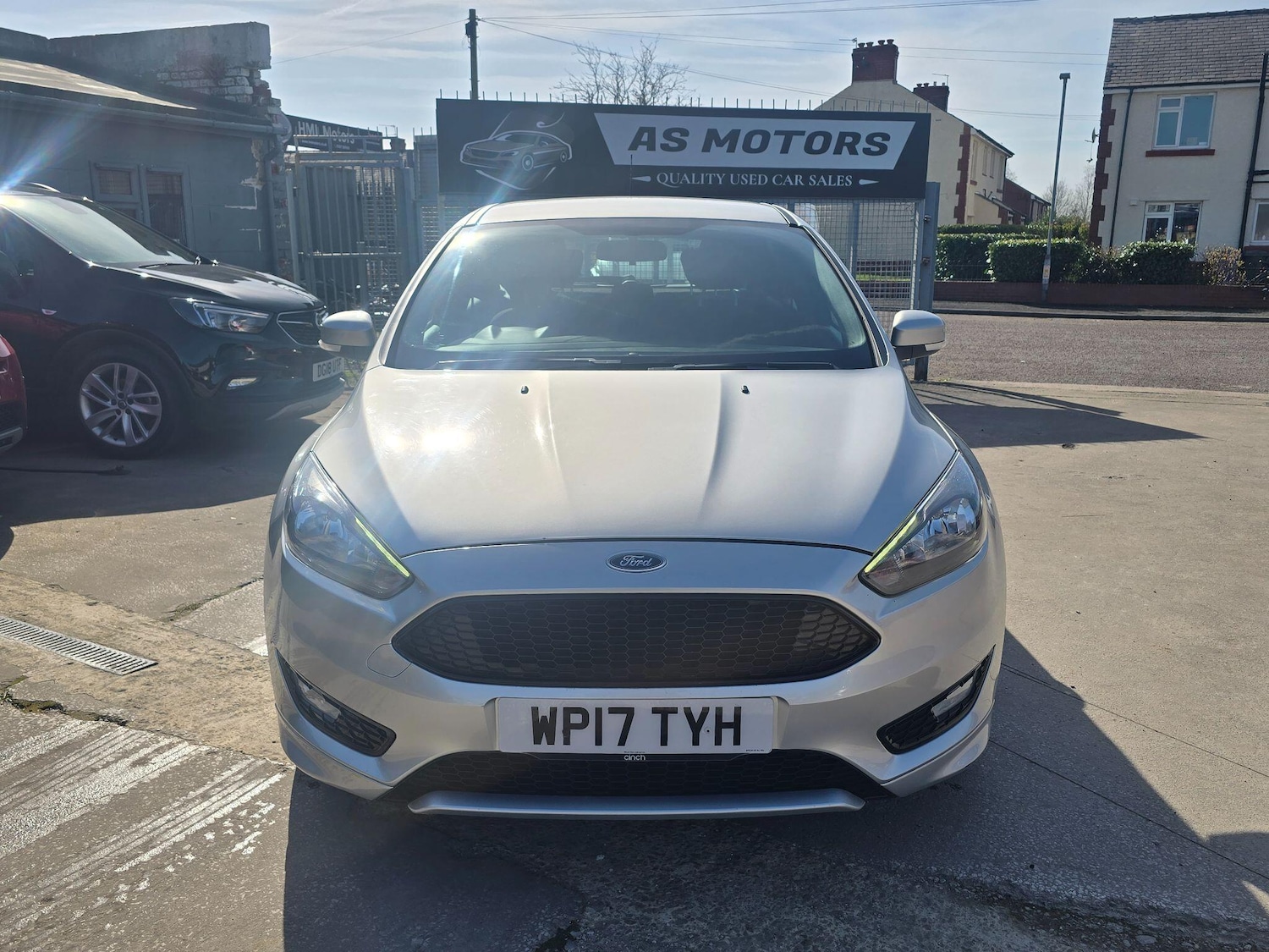 Used Ford Focus 2017 for sale - 77940770: Photo 2