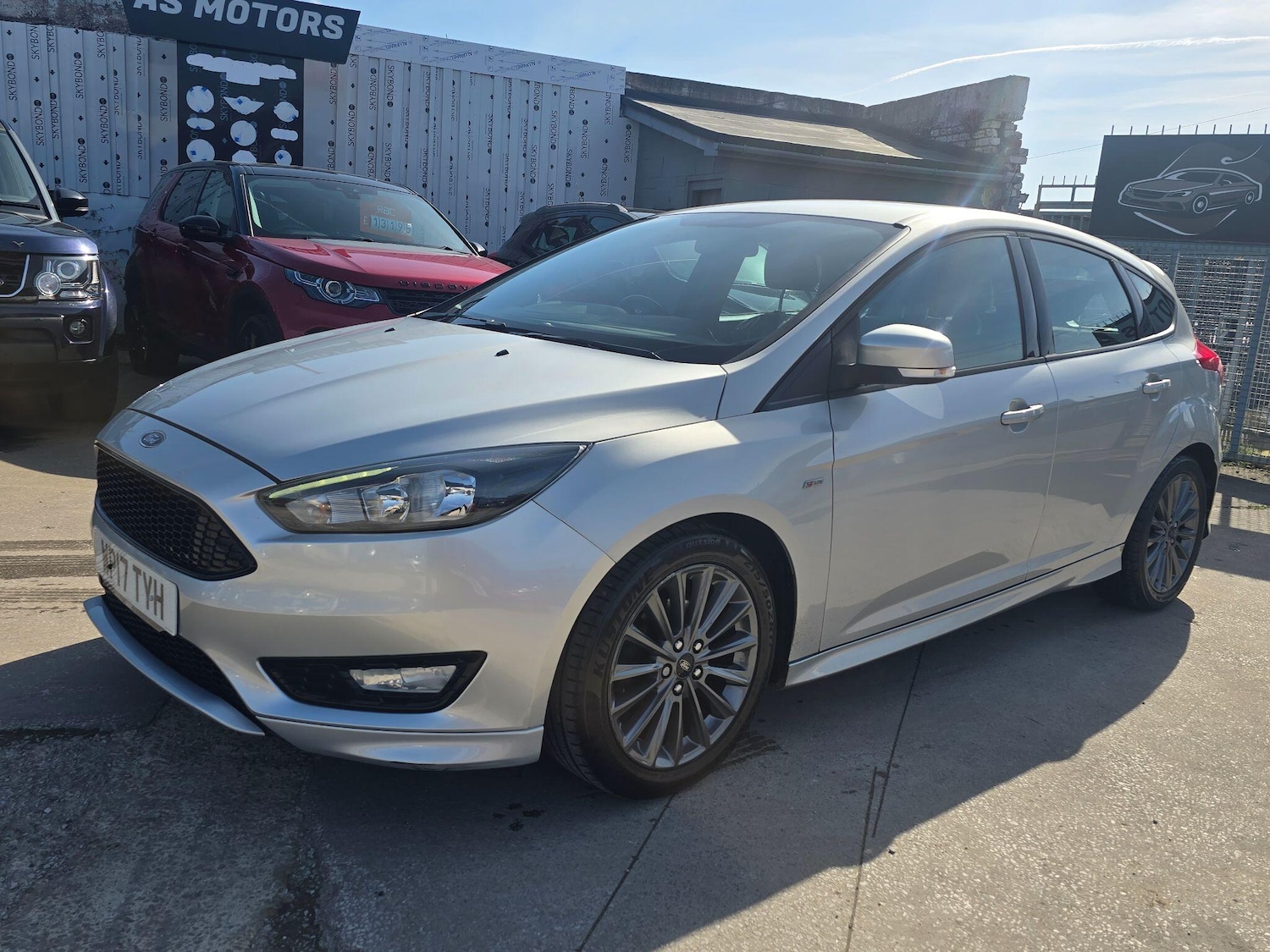 Used Ford Focus 2017 for sale - 77940770: Photo 3
