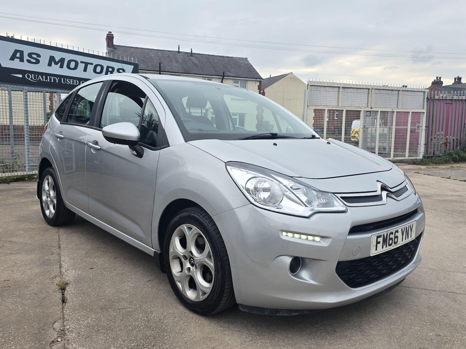 Used Citroen C3 2017 for sale - 76370410: Photo 1