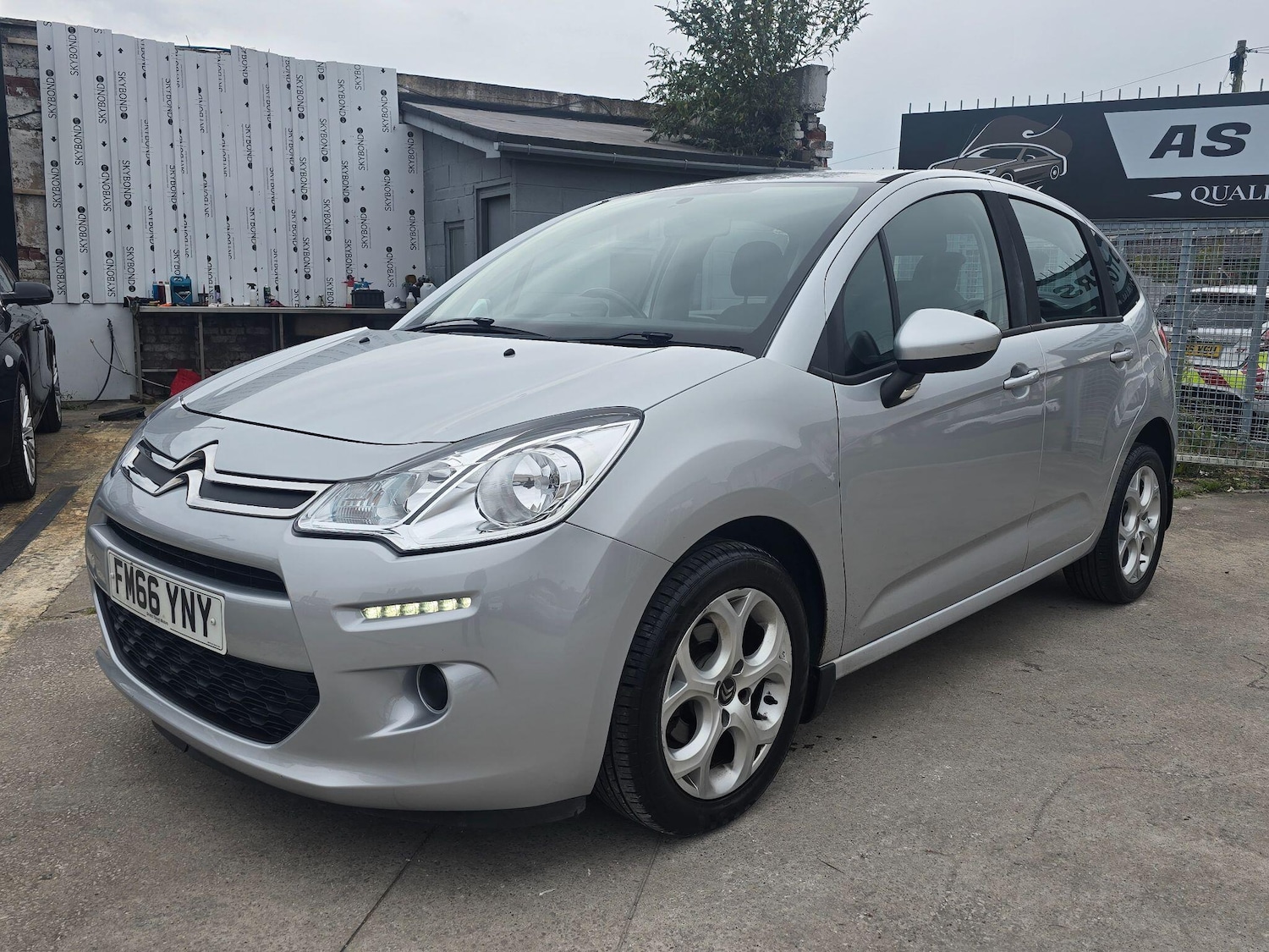Used Citroen C3 2017 for sale - 76370410: Photo 3
