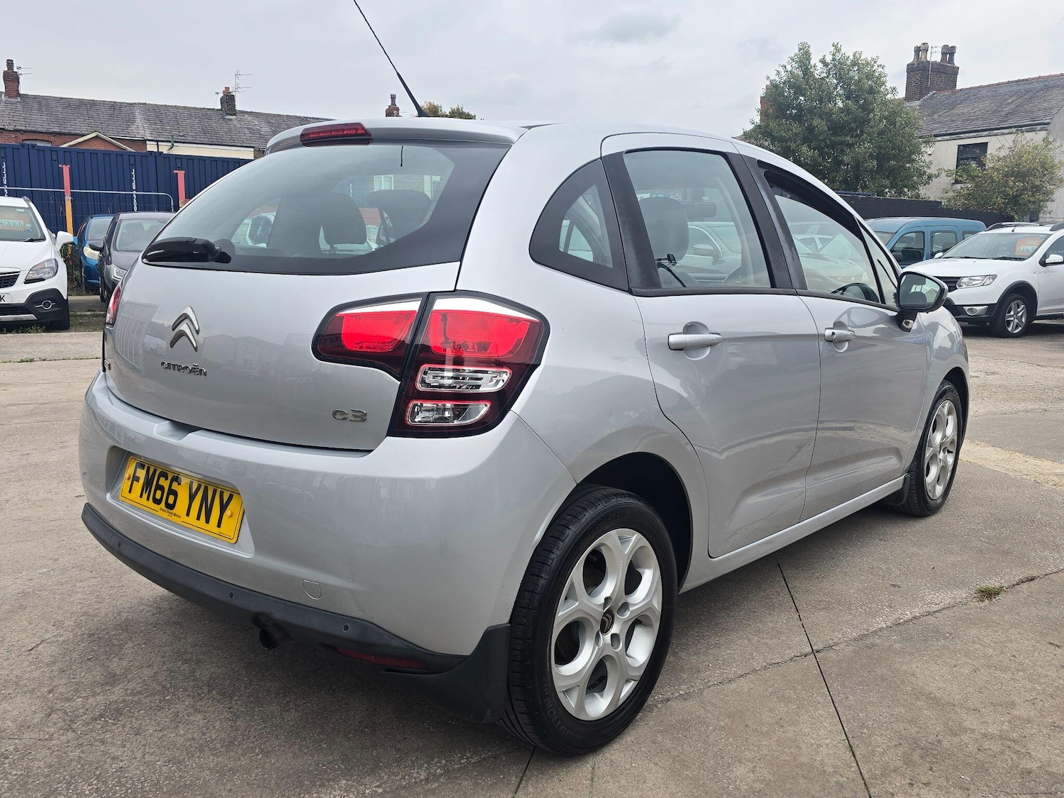 Used Citroen C3 2017 for sale - 76370410: Photo 7