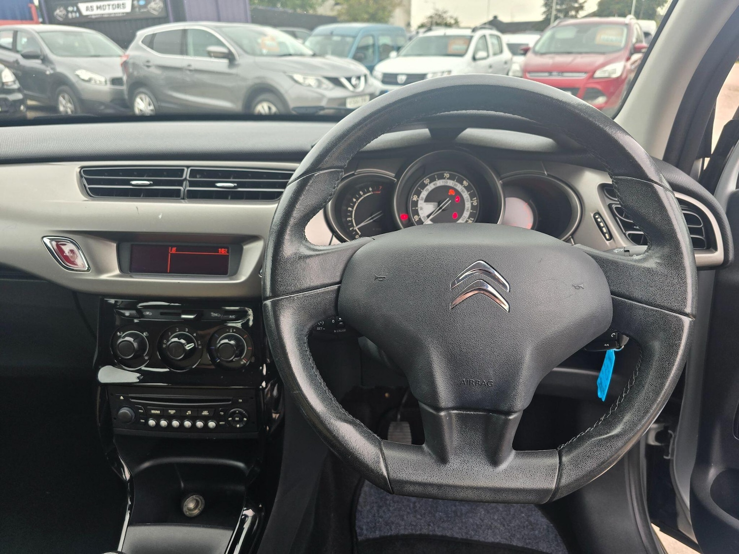 Used Citroen C3 2017 for sale - 76370410: Photo 9