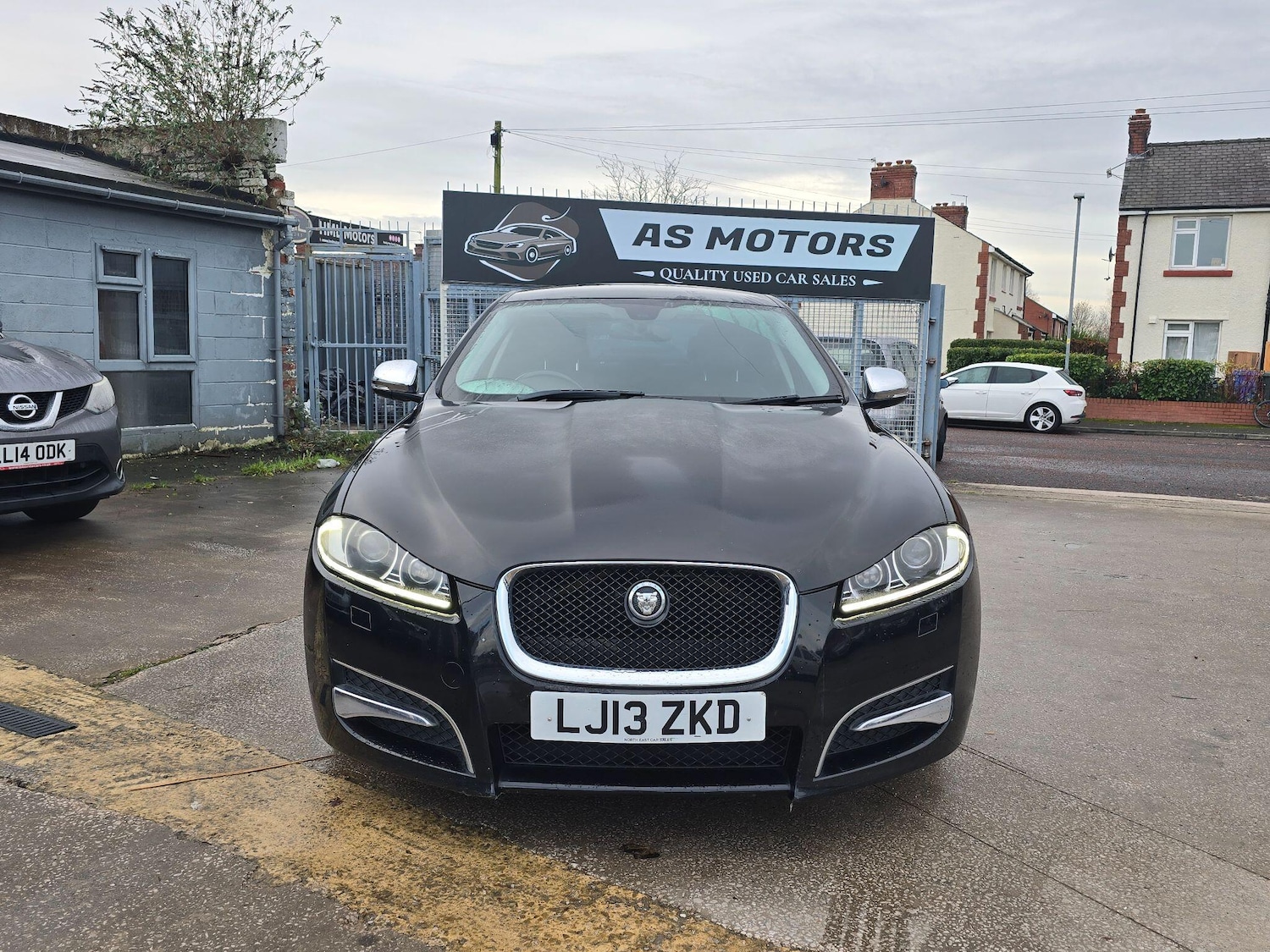 Used Jaguar XF 2013 for sale - 76832622: Photo 2