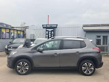 Used Peugeot 2008 2017 for sale - 79669903: Photo