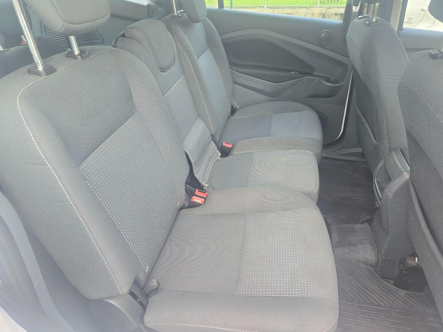 Used Ford Grand C-Max 2013 for sale - 76370382: Photo 14