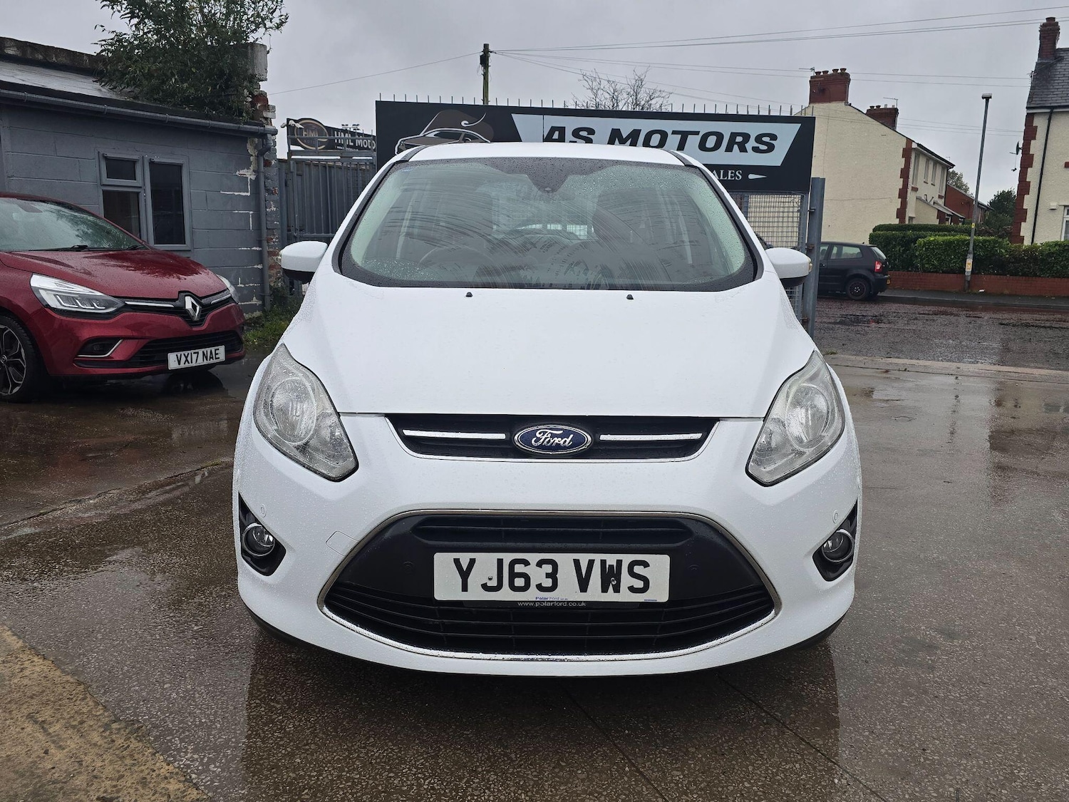 Used Ford Grand C-Max 2013 for sale - 76370382: Photo 2