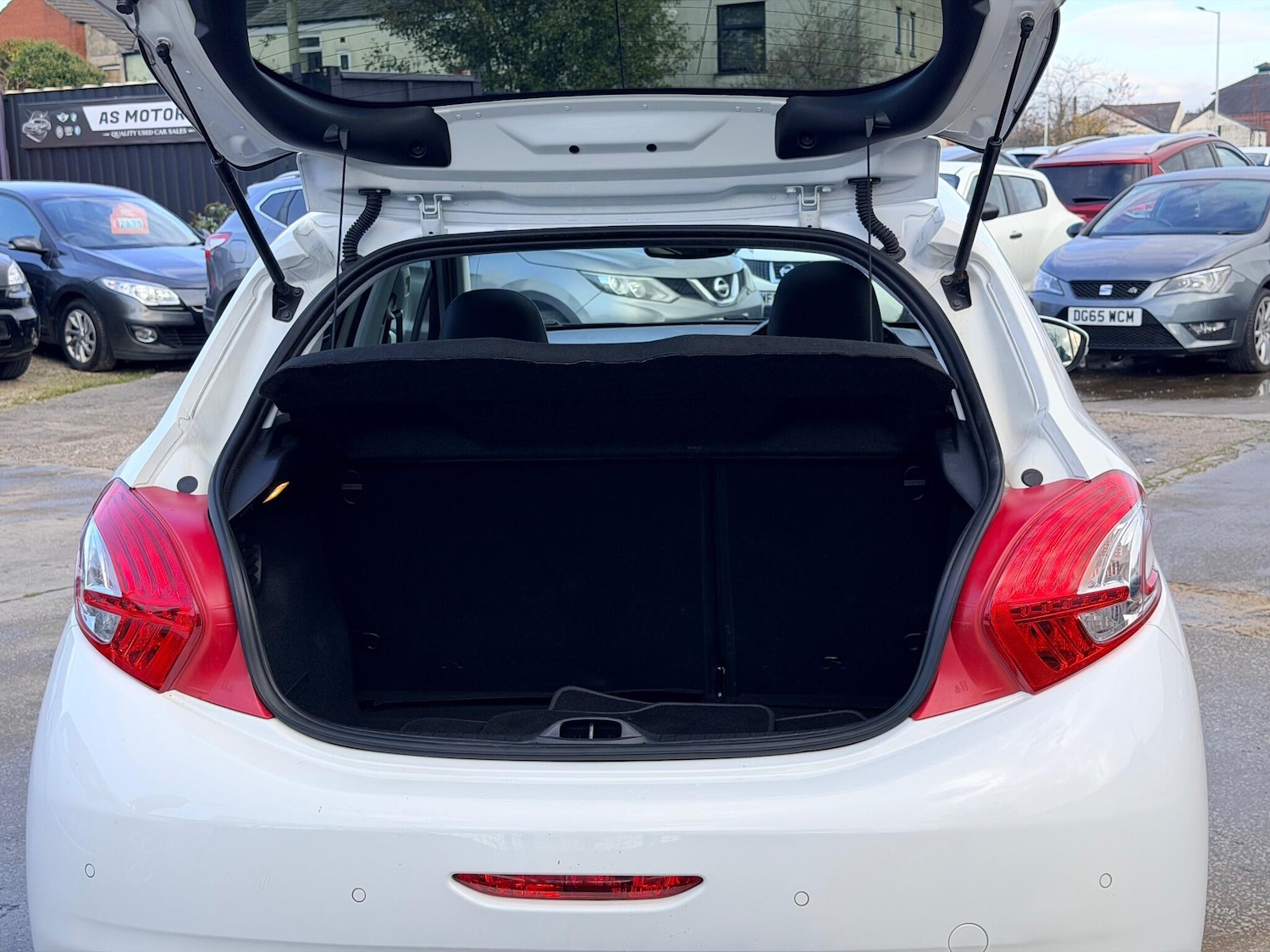 Used Peugeot 208 for sale - 76513209: Photo 11