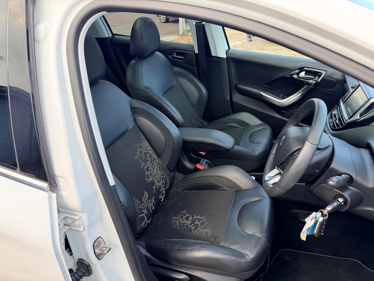 Used Peugeot 208 for sale - 76513209: Photo 13