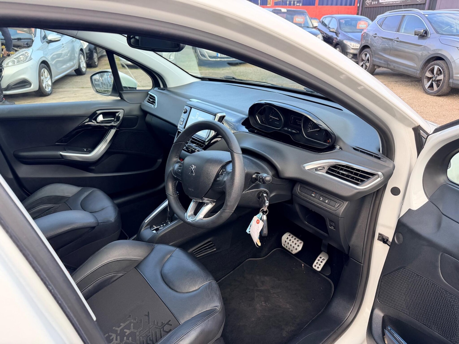 Used Peugeot 208 for sale - 76513209: Photo 14