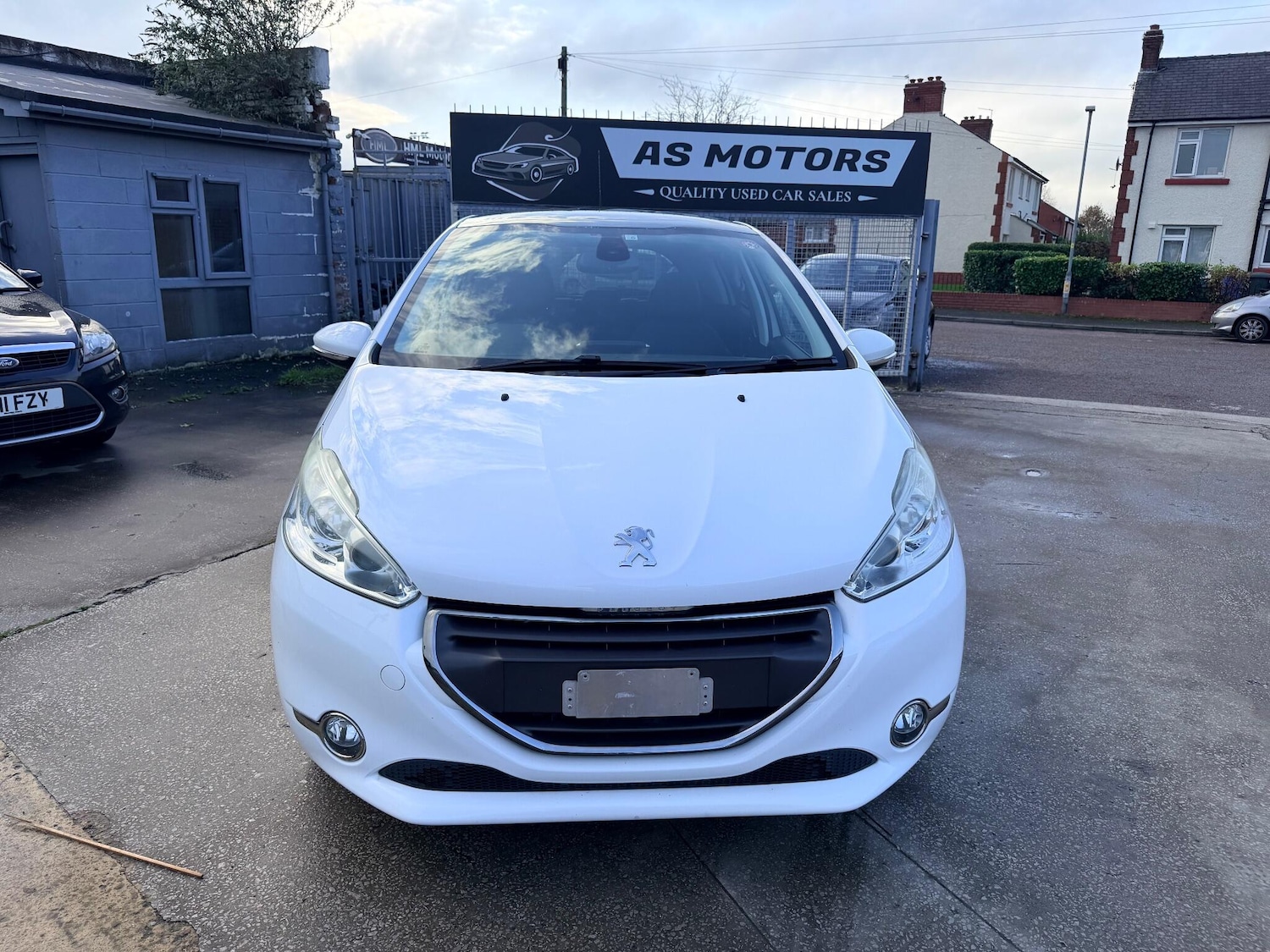 Used Peugeot 208 for sale - 76513209: Photo 2