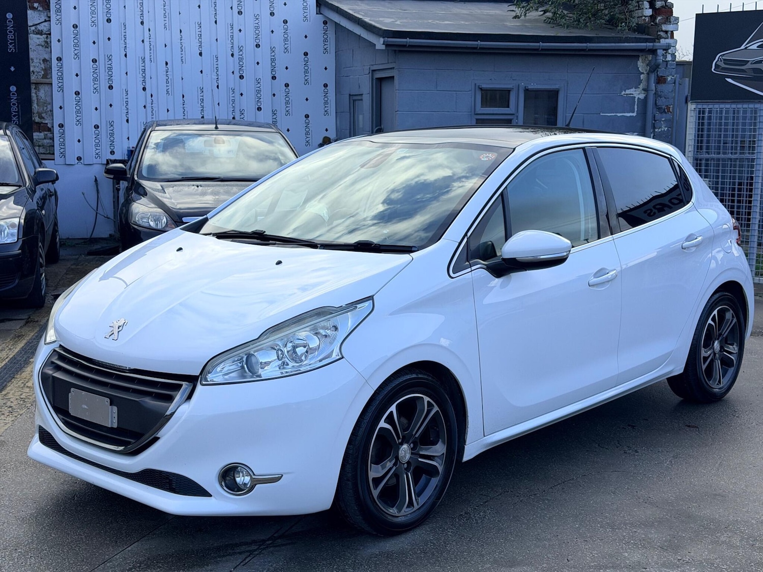 Used Peugeot 208 for sale - 76513209: Photo 5