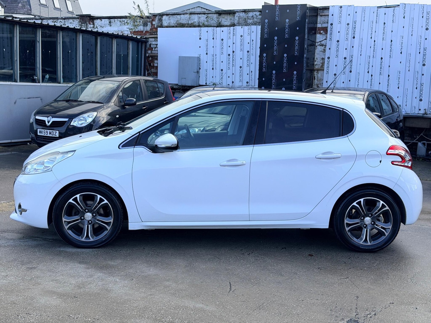 Used Peugeot 208 for sale - 76513209: Photo 6