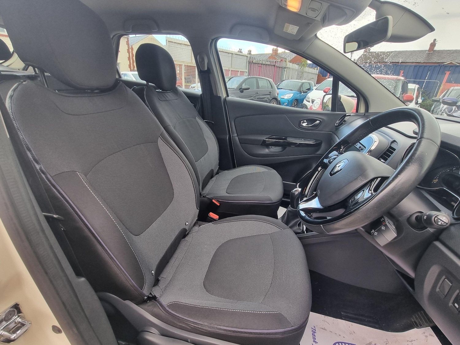 Used Renault Captur 2014 for sale - 76993519: Photo 5